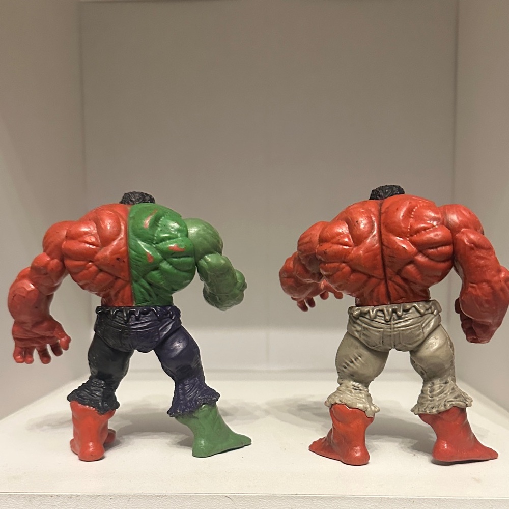 Dynamic Hulk Duo Action Figures - Red Hulk and Compound Hulk - Picture 2 of 7